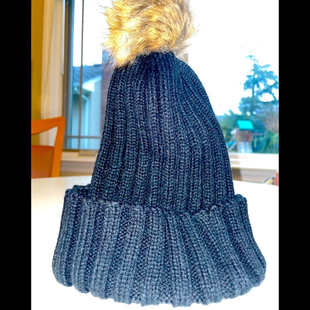 Black Woven Beanie with Pom Pom
